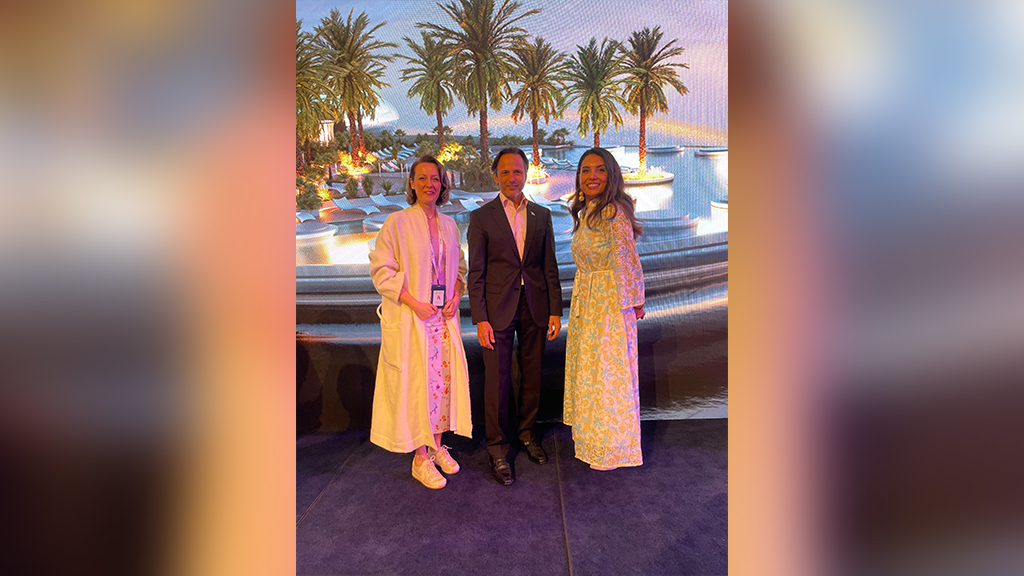 Nourah Abualsaud (far right) with colleague Nese Gulcemal with the RSG CEO John Pagano (middle) at the Red Sea Global Celebration 