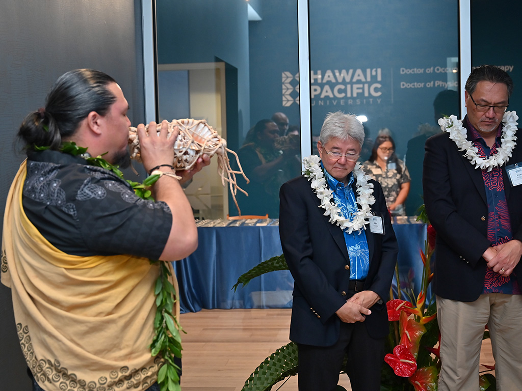 The event began with a traditional Hawaiian blessing